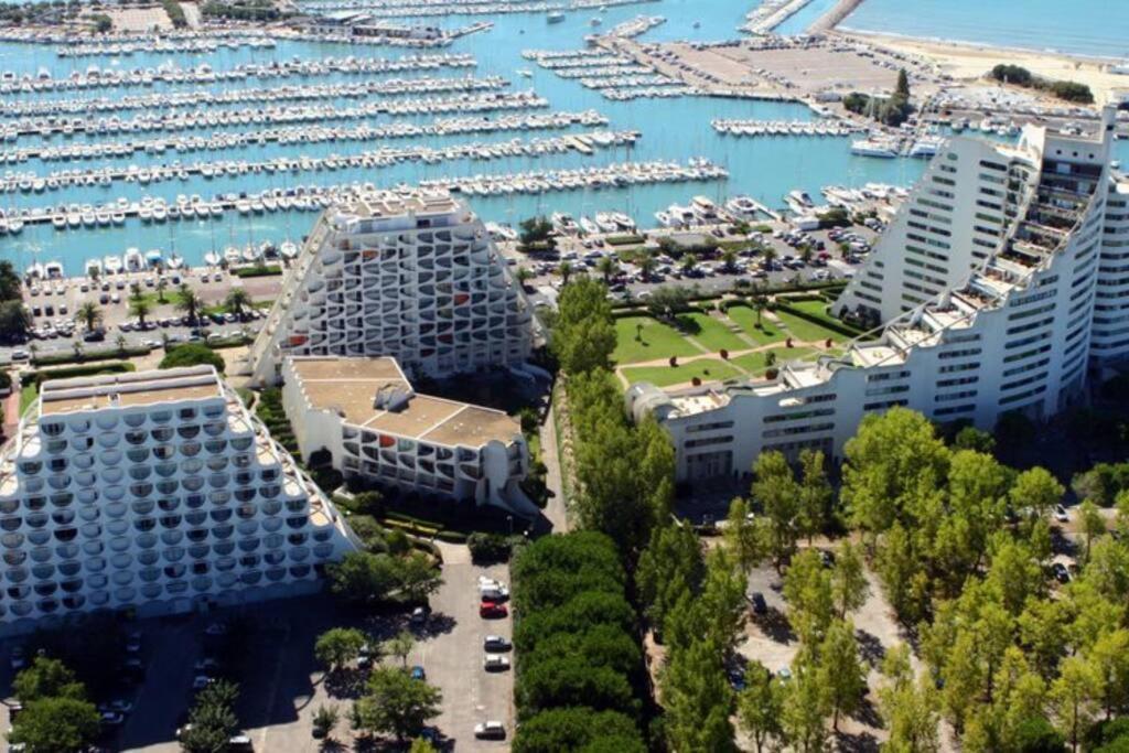 Chez Martin - Spacieux Appartement Climatise Proche De La Plage Ла Гранде-Моте Екстериор снимка