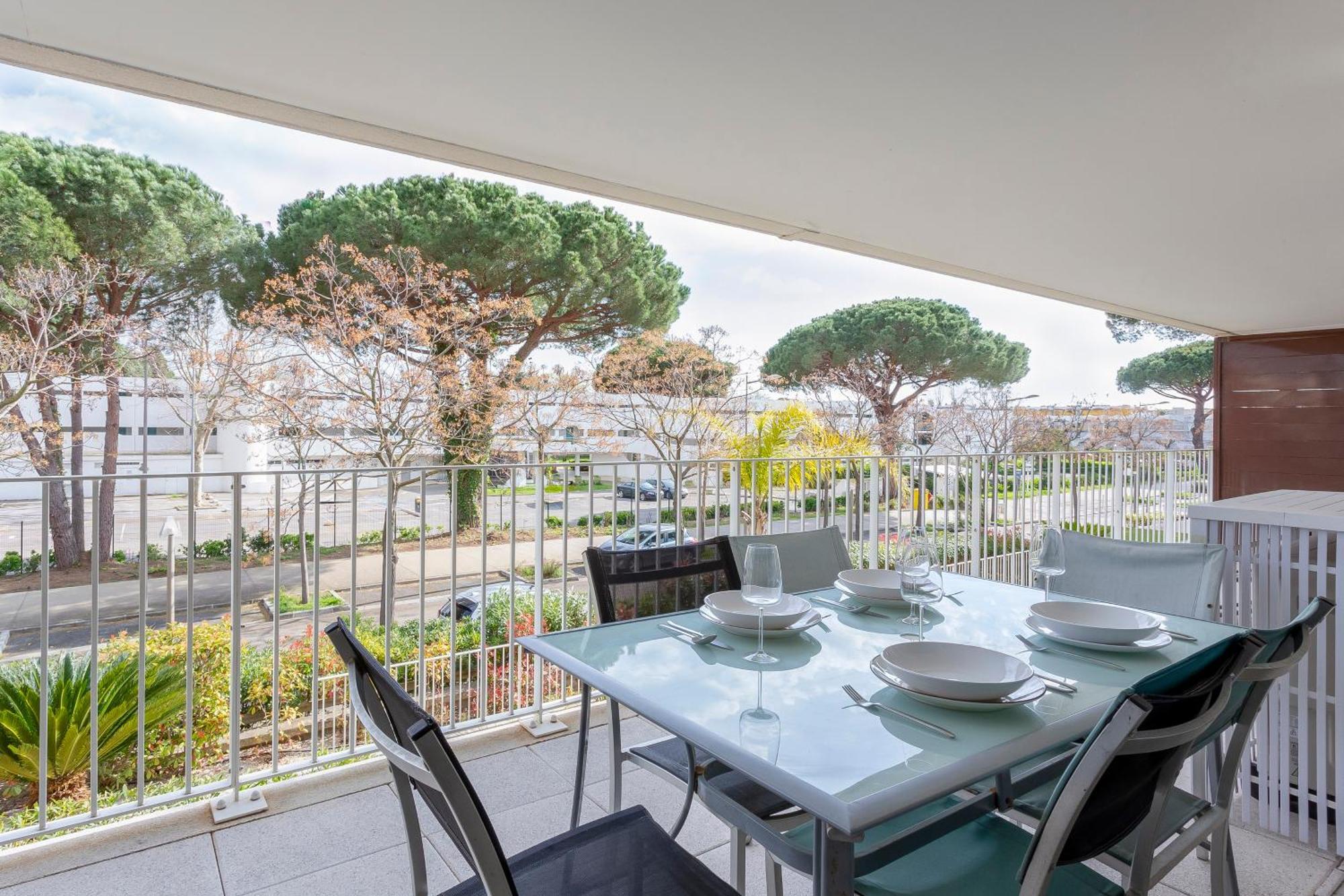 Chez Martin - Spacieux Appartement Climatise Proche De La Plage Ла Гранде-Моте Екстериор снимка