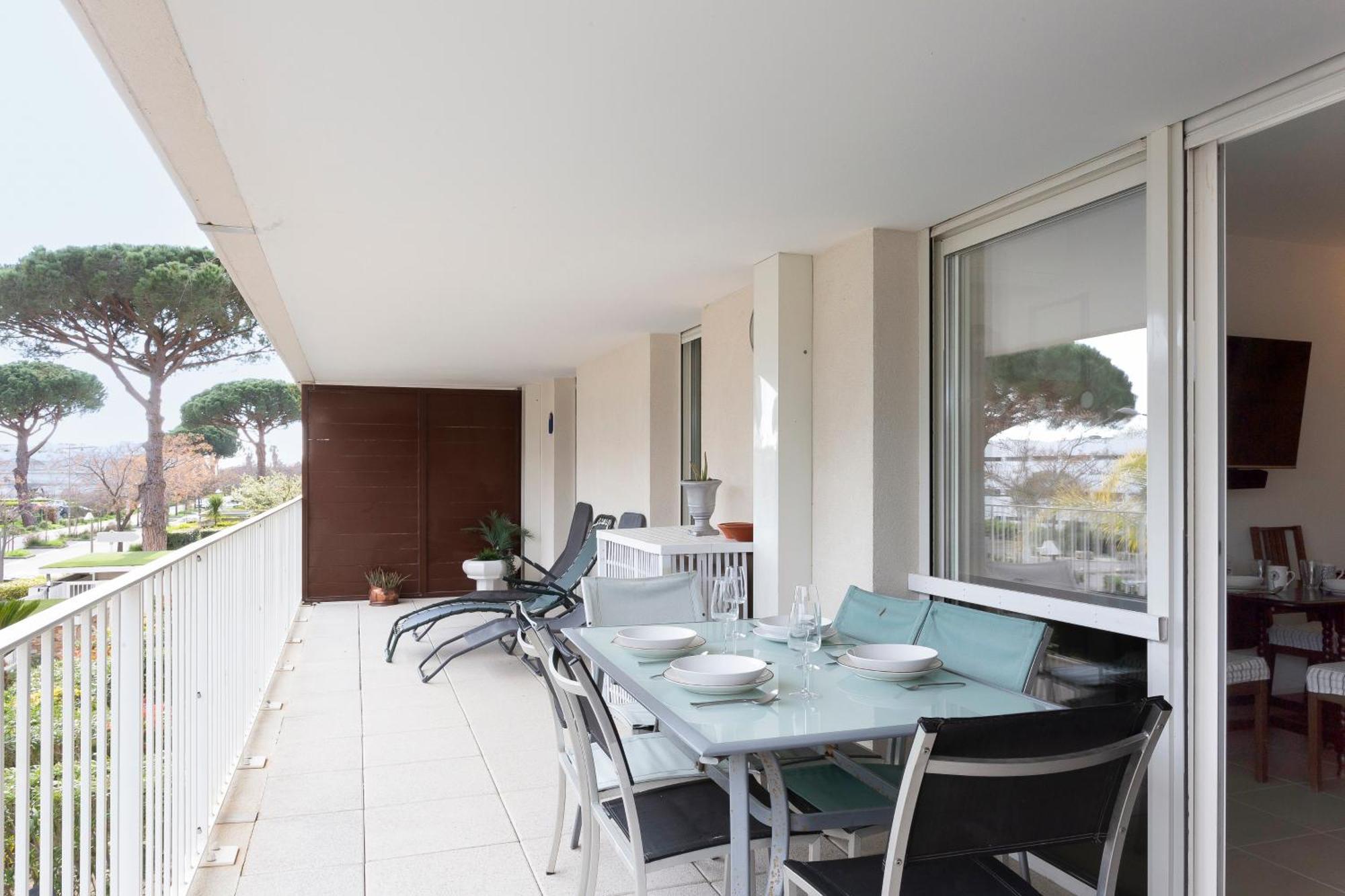 Chez Martin - Spacieux Appartement Climatise Proche De La Plage Ла Гранде-Моте Екстериор снимка